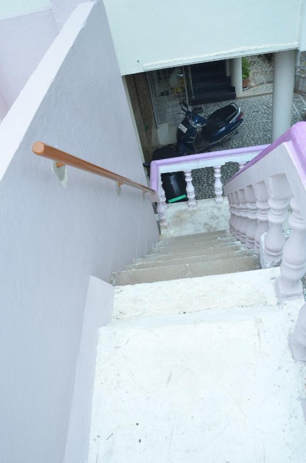 Manohars New Home 蒂鲁帕蒂 外观 照片